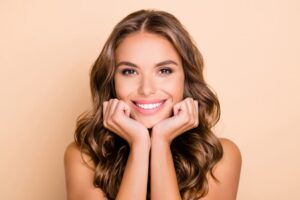 files/celebrity-white-smile-woman-300x200.jpg